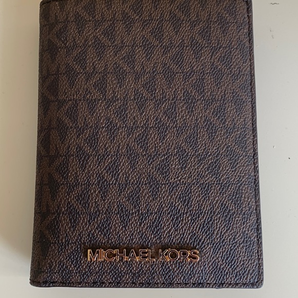 Michael Kors Accessories - MICHAEL KORS PASSPORT HOLDER NWT
